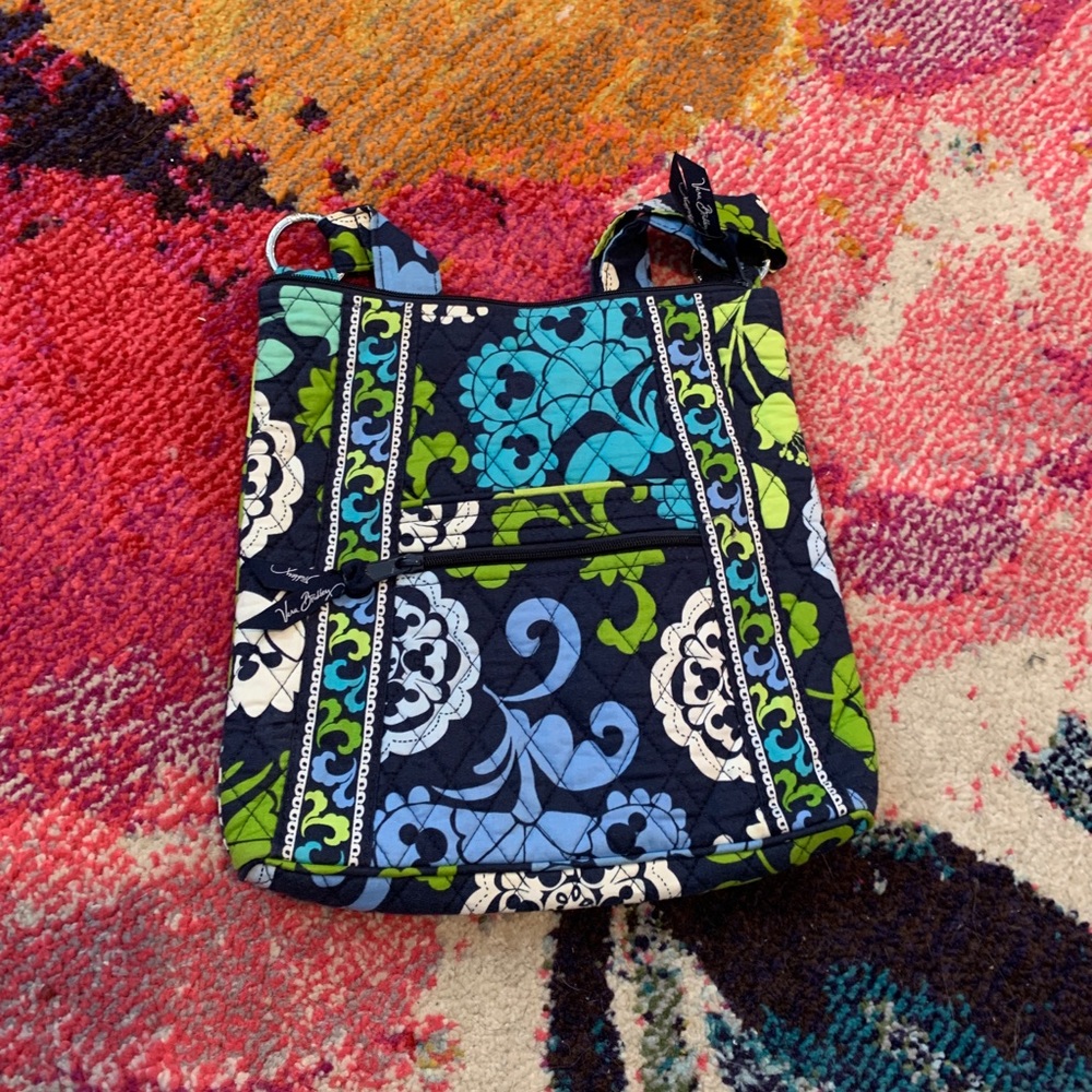 VERA BRADLEY CROSSBODY💫
